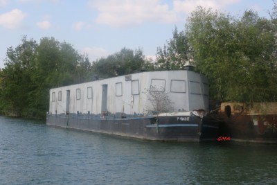 river boat-ar.JPG (596.85 Kio) Vu 4106 fois river boat-ar.JPG