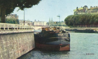Lyon (Rhône) - Sur la Saône en aval du pont Bonaparte, au fond, les tours de l'église Saint-Nizier (2) (Copier).jpg (106.75 Kio) Vu 3887 fois Lyon (Rhône) - Sur la Saône en aval du pont Bonaparte, au fond, les tours de l'église Saint-Nizier (2) (Copier).jpg