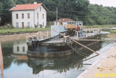 IMG_1981_juillet_Mauvage_TOUEUR ONN N°2 (29) (Copier).jpg (129.76 Kio) Vu 6053 fois IMG_1981_juillet_Mauvage_TOUEUR ONN N°2 (29) (Copier).jpg