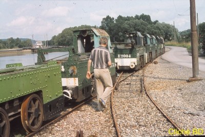 IMG_1981_juillet_Mauvage8Canal_Marne au Rhin_Locotracteurs CGTVN N°E574 - E2004 (9) (Copier).jpg