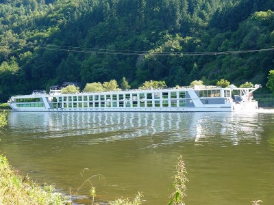Emerald-Star-5-07-07-2016-Traben-Trarbach (2).JPG (282.33 Kio) Vu 1227 fois Emerald-Star-5-07-07-2016-Traben-Trarbach (2).JPG