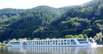 Emerald-Star-4-07-07-2016-Traben-Trarbach (2).JPG (214.04 Kio) Vu 1227 fois Emerald-Star-4-07-07-2016-Traben-Trarbach (2).JPG