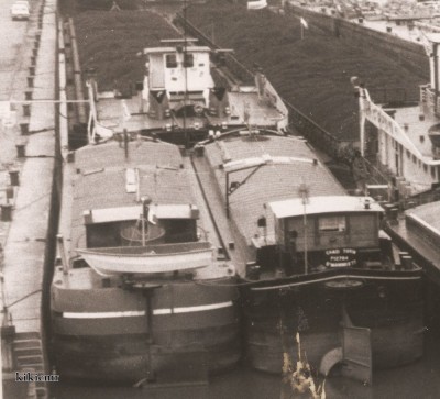 groupe - sur la Seine (2) (Copier).jpg
