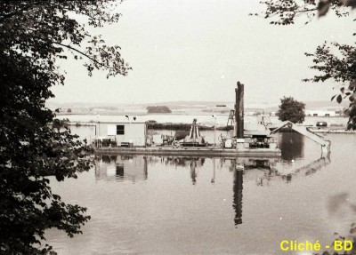 IMG_20170207_0016_Ponton grue EMCC (Copier)#.jpg (136.89 Kio) Vu 3714 fois IMG_20170207_0016_Ponton grue EMCC (Copier)#.jpg