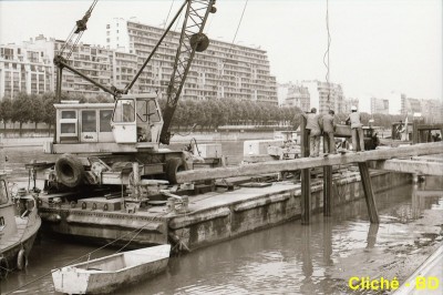 IMG_20160205_0102 Ponton grue (Copier)#.jpg (139.07 Kio) Vu 2864 fois IMG_20160205_0102 Ponton grue (Copier)#.jpg