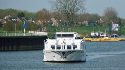 River-Ambassador-1-05-04-2017-sluis-Lith (2).JPG