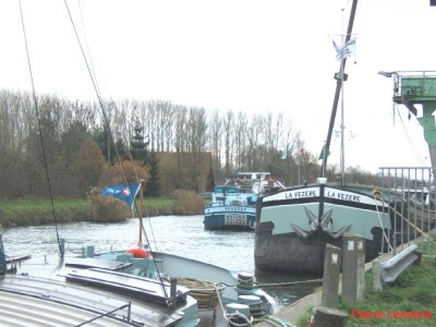 2006_1205x20084.JPG (115.32 Kio) Vu 4754 fois 2006_1205x20084.JPG