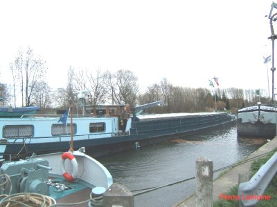 2006_1205x20087.JPG (102.78 Kio) Vu 4754 fois 2006_1205x20087.JPG