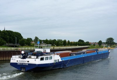 Smart-Barge-5-08-06-2017-sluis-Lith (2).JPG