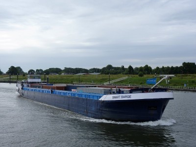 Smart-Barge-2-08-06-2017-sluis-Lith (2).JPG