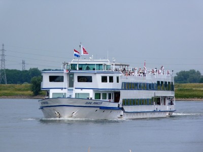 Rhine-Princess-1-08-07-2017-Doornenburg (2).JPG