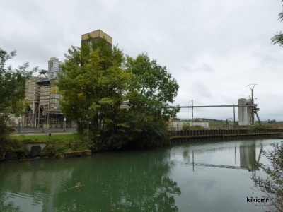 silo Bras-sur-Meuse vu de l'aval.JPG