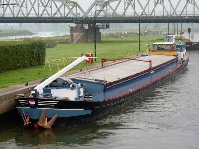 Avontuur-3-25-09-2017-sluis-Grave (2).JPG (230.32 Kio) Vu 1505 fois Avontuur-3-25-09-2017-sluis-Grave (2).JPG