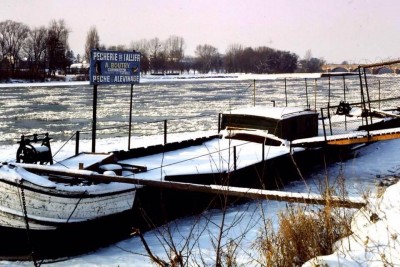 cristianne sous la neige moulins.jpg