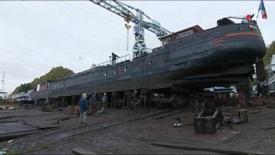 POLLUX au chantier.jpg (149.03 Kio) Vu 3823 fois POLLUX au chantier.jpg